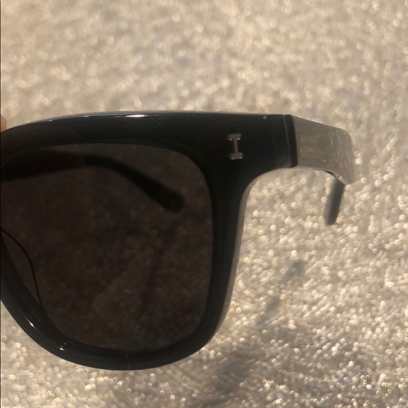 Illesteva perfect shades - Picture 4 of 4